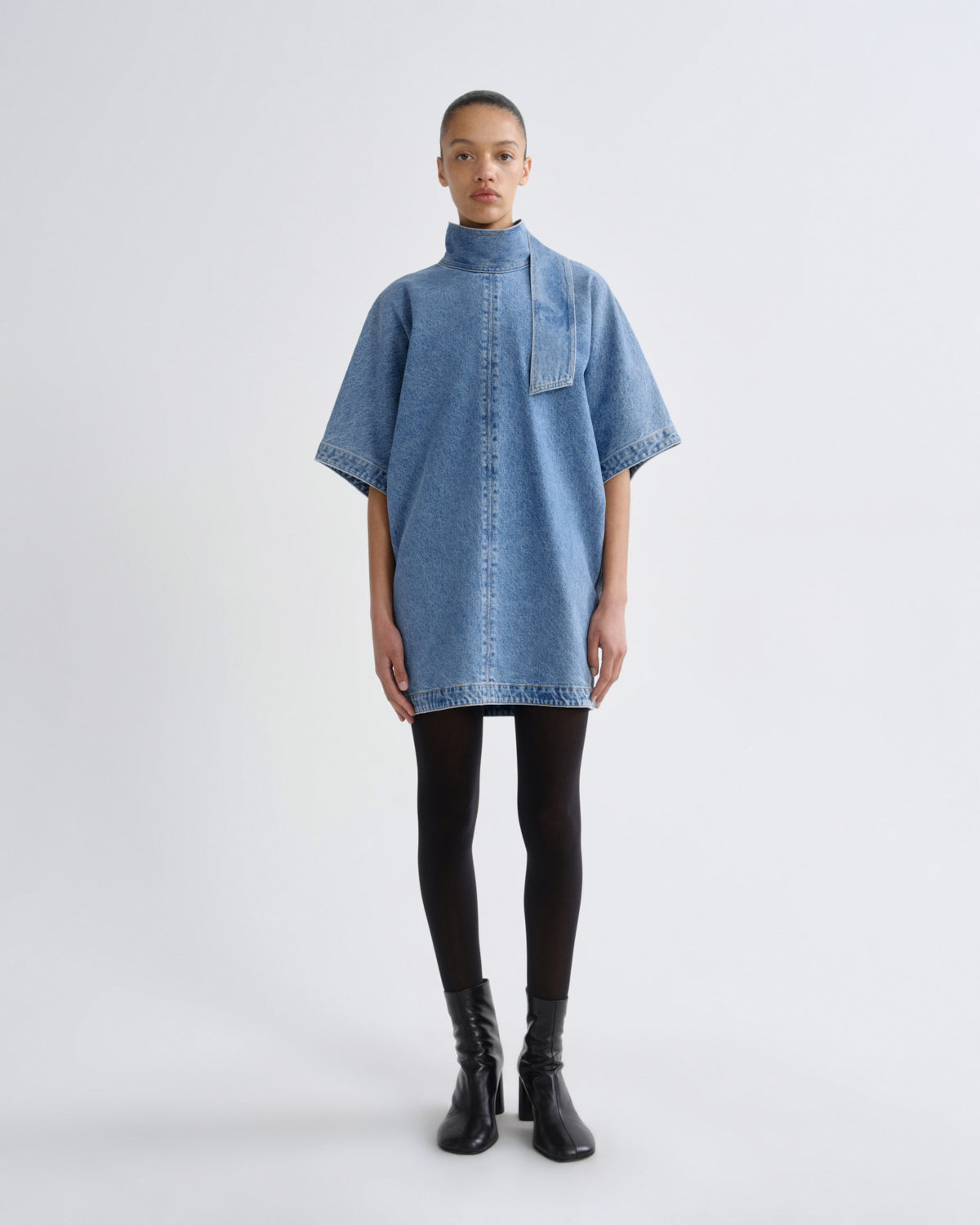 agolde-kembra-weightless-jeanskleid-magnify-indigo image 1