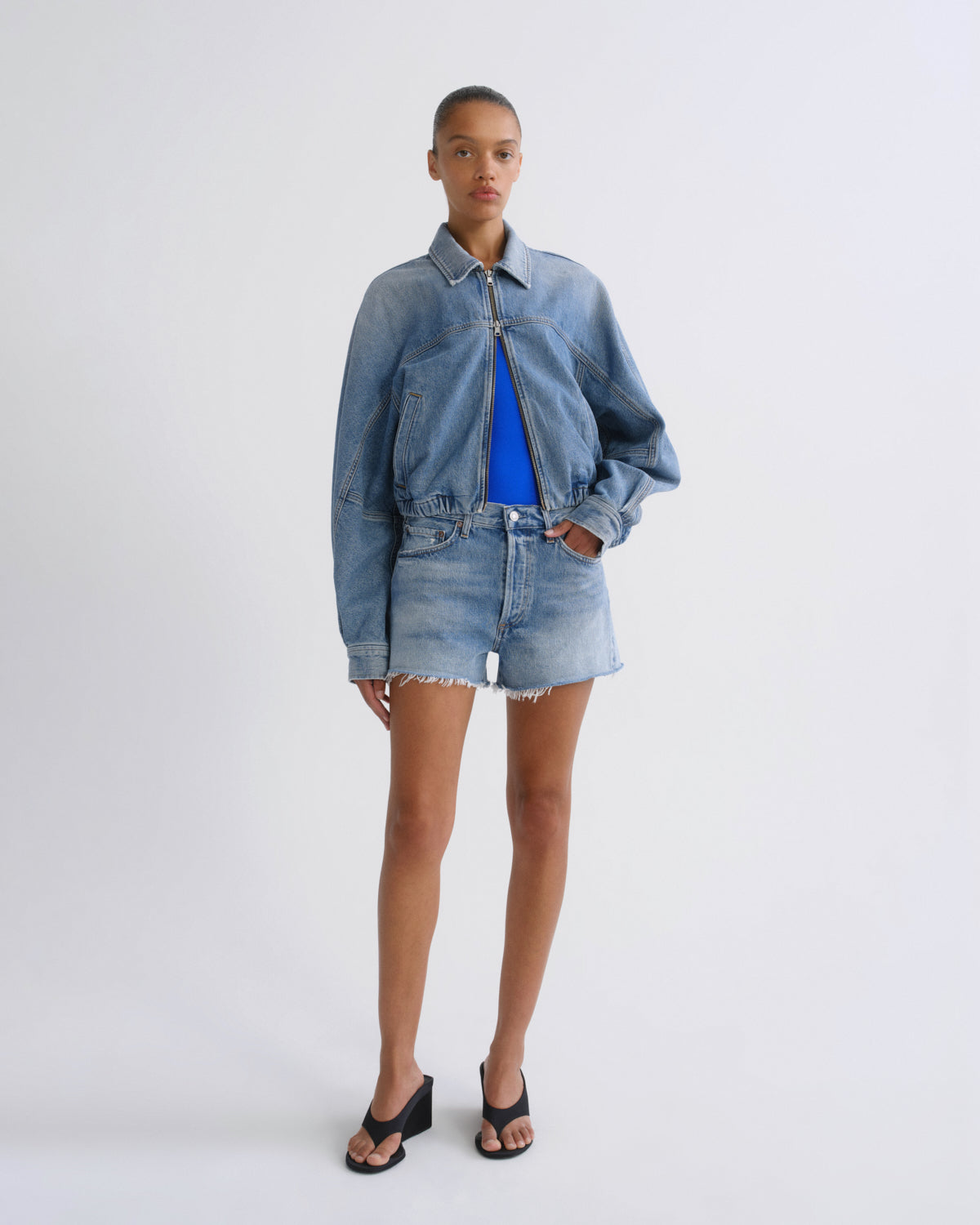 agolde-parker-short-post-damen-jeansshorts-hellblau image 1