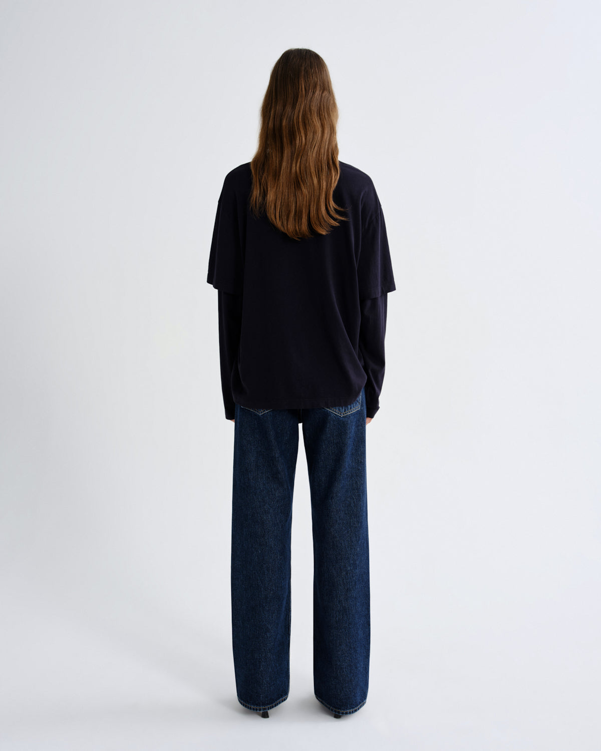 agolde-lois-tee-t-shirt-obscura-dunkelblau image 2
