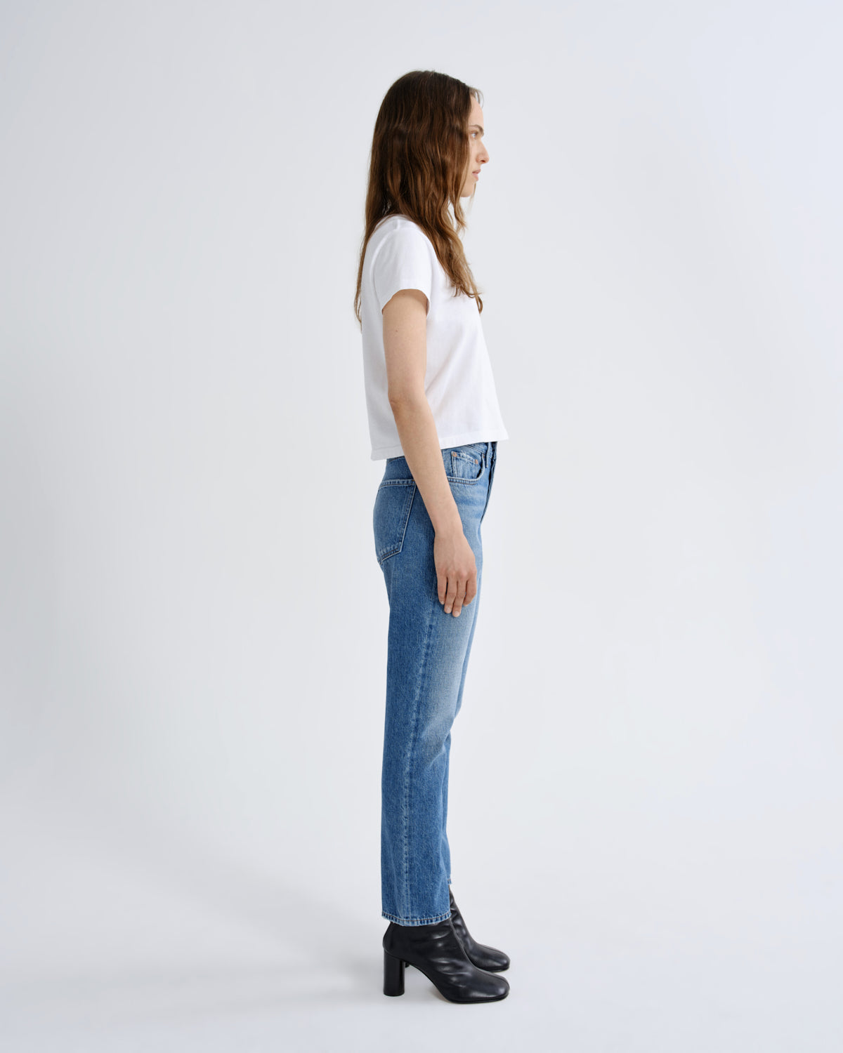 agolde-riley-straight-crop-weightless-tide-indigo-damen image 3