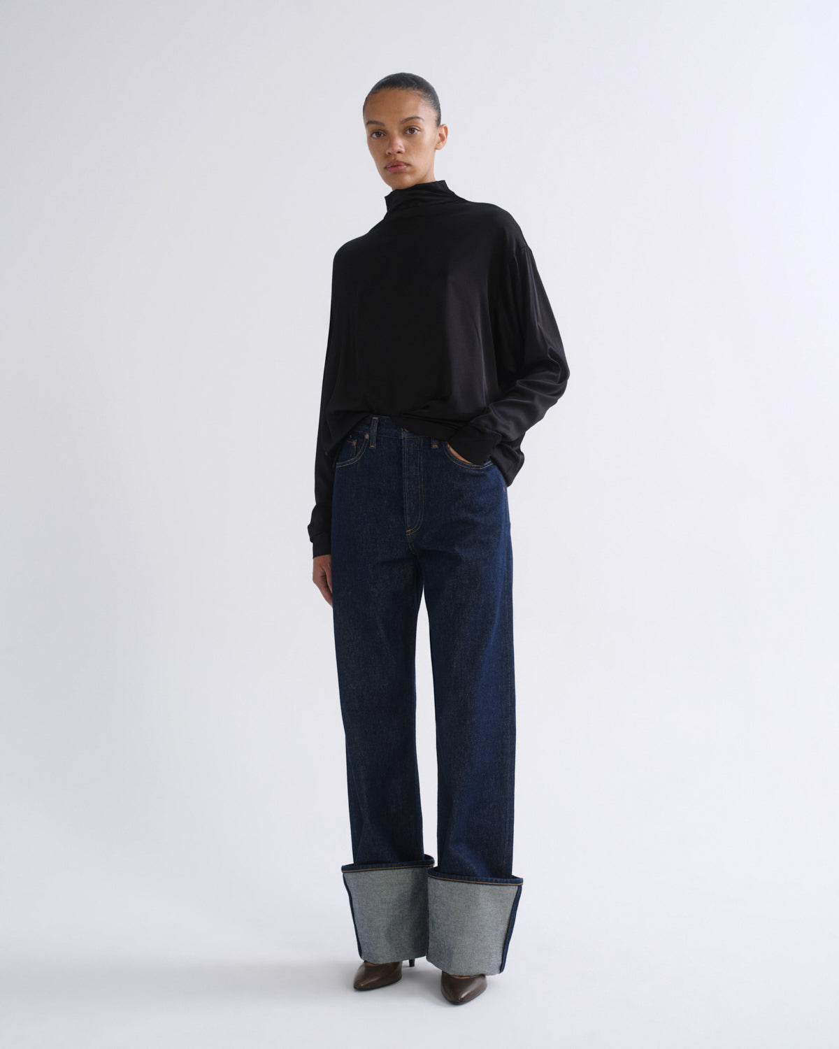 agolde-bryony-top-satin-damen-schwarz-elegant image 4