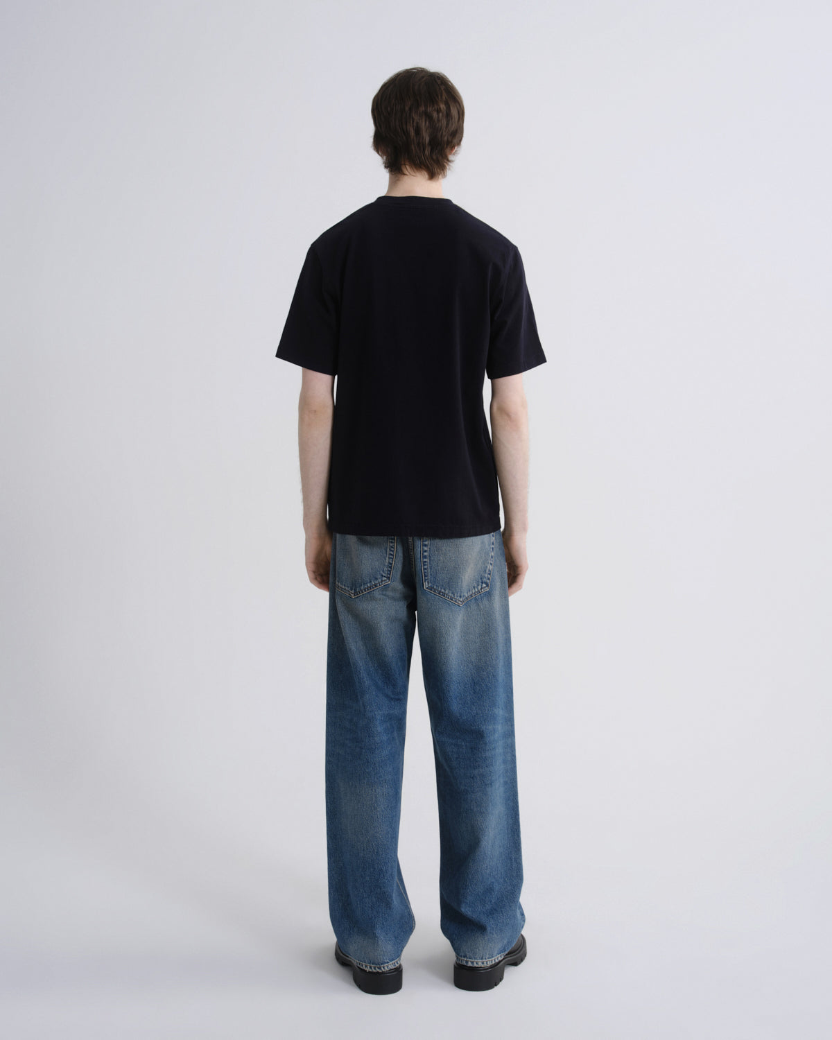 agolde-asha-mock-neck-tee-t-shirt-blackened-navy-baumwolle image 2