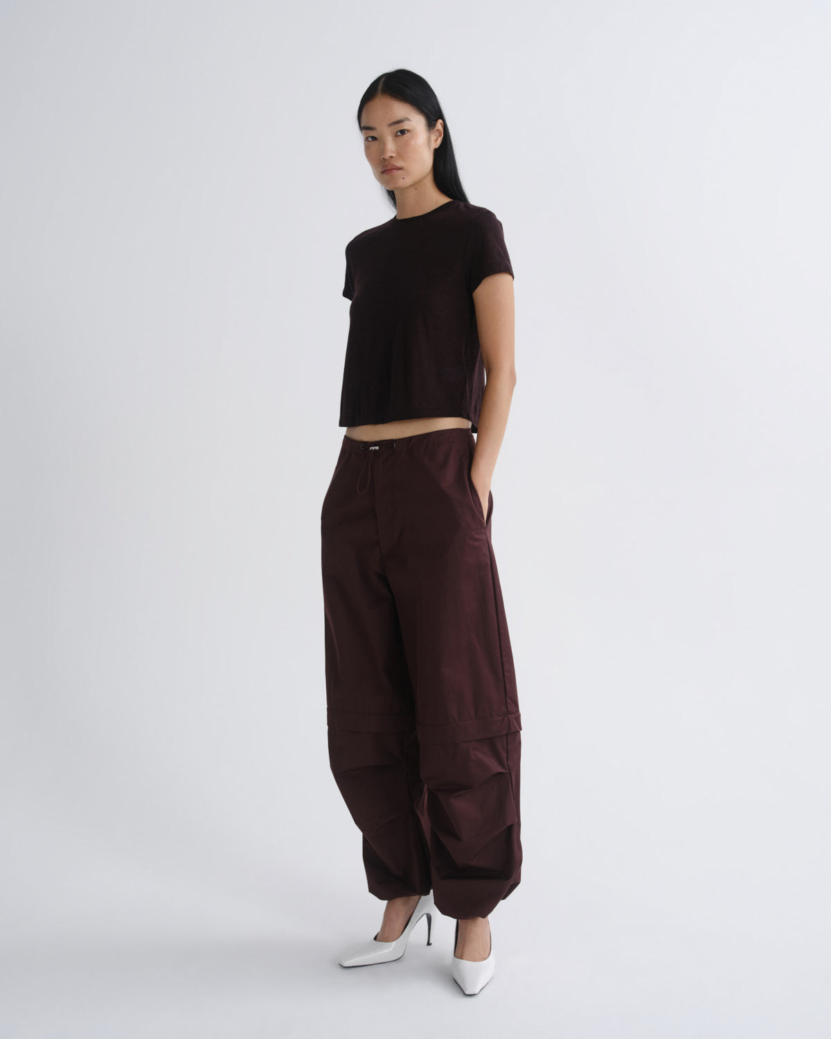 agolde-coulson-parachute-hose-cordovan-burgund image 4