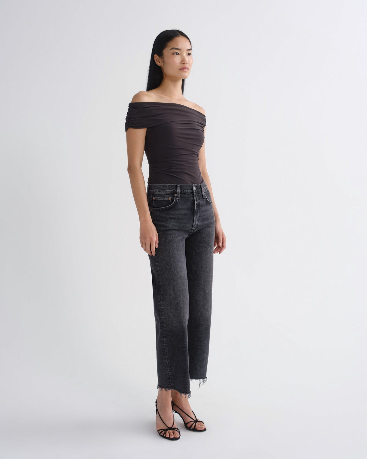 agolde-harper-crop-jeans-radius-schwarz-stretch image 3