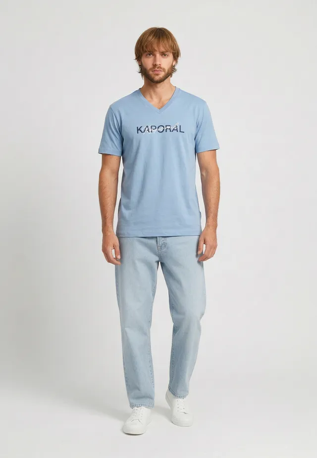 kaporal-raly-slim-t-shirt-herren-hellblau-stretch-v-ausschnitt image 1