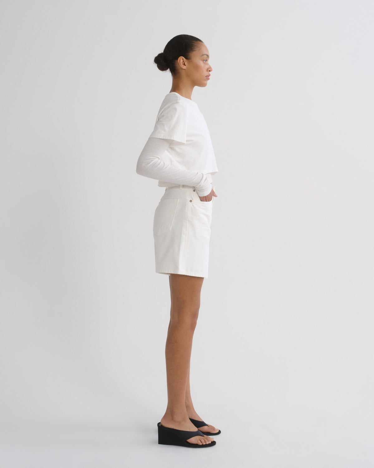 agolde-dame-short-fortune-cookie-wei-denim image 3