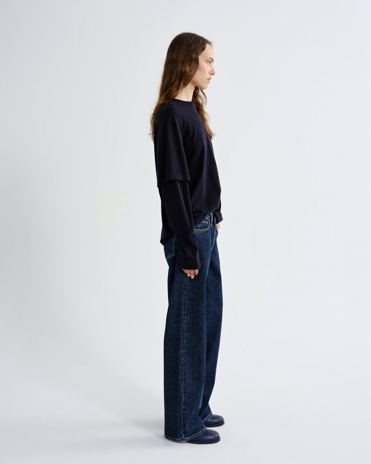 agolde-lois-tee-t-shirt-obscura-dunkelblau image 4