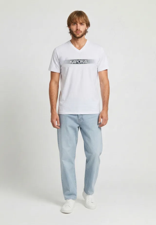 kaporal-brad-t-shirt-herren-wei-slim-stretch-v-ausschnitt image 1