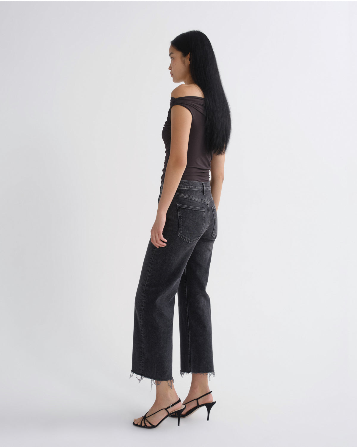 agolde-harper-crop-jeans-radius-schwarz-stretch image 4