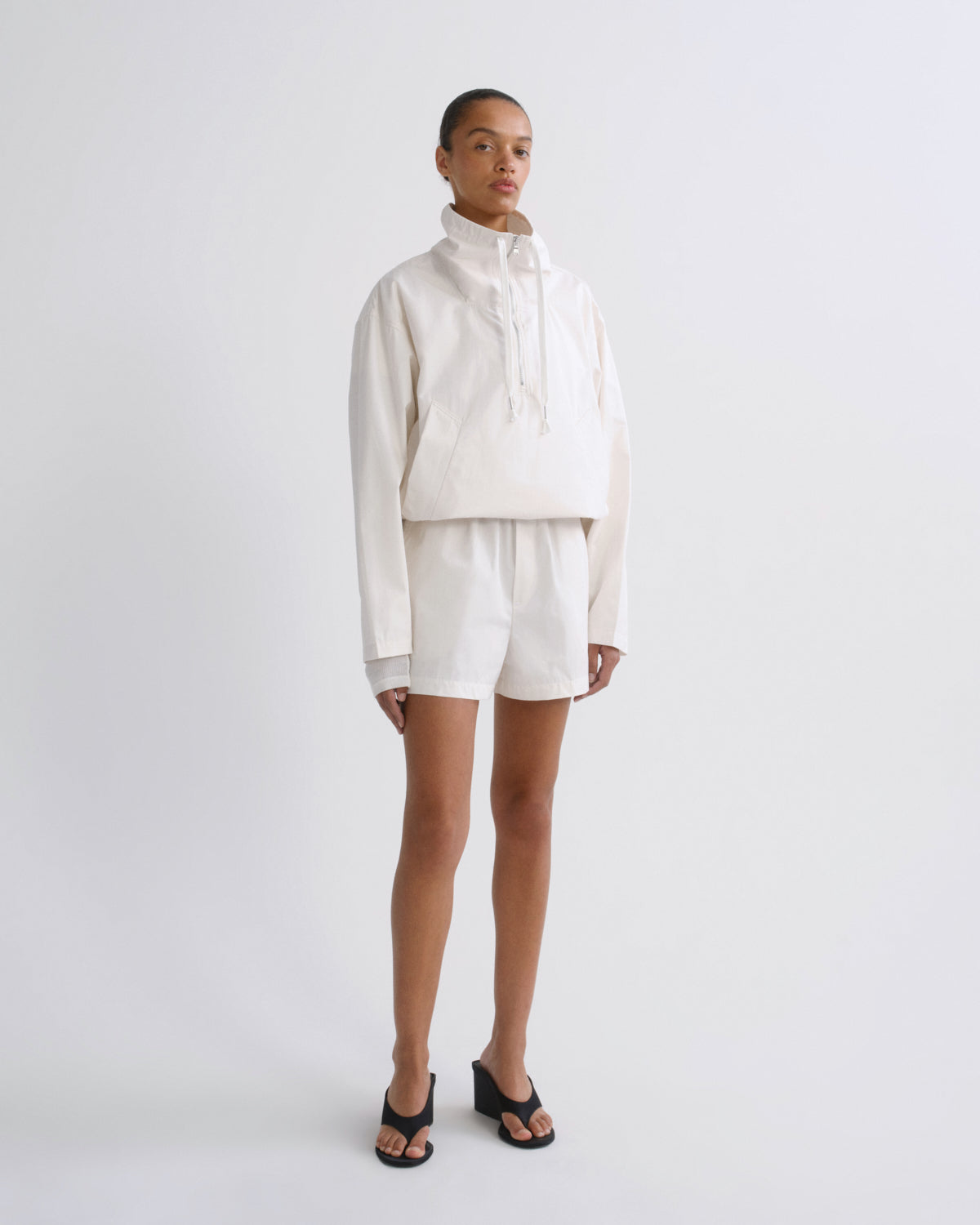 agolde-lydia-nylon-popover-anorak-jacke-chalk-white-nylon image 5