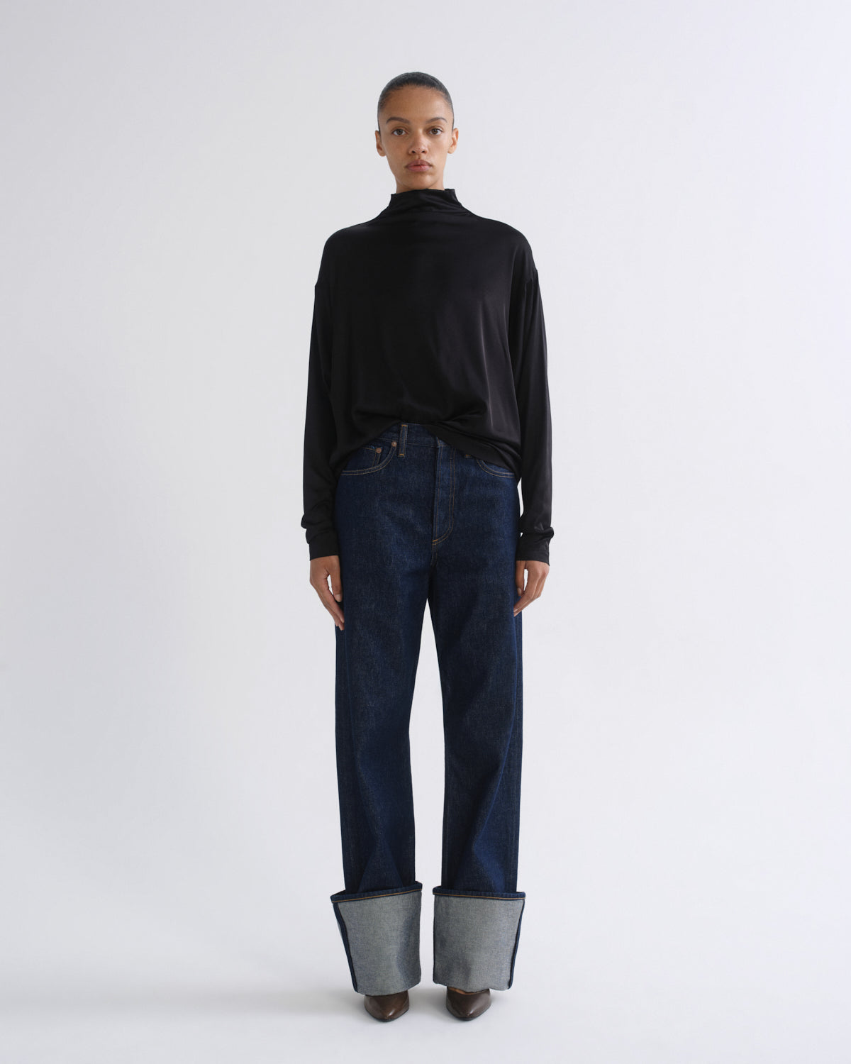 agolde-bryony-top-satin-damen-schwarz-elegant image 5