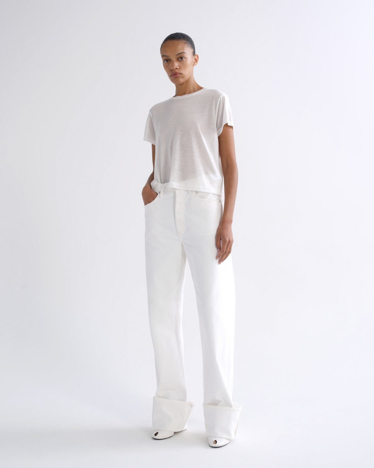 agolde-adine-shrunken-tee-t-shirt-gesso-damen image 3