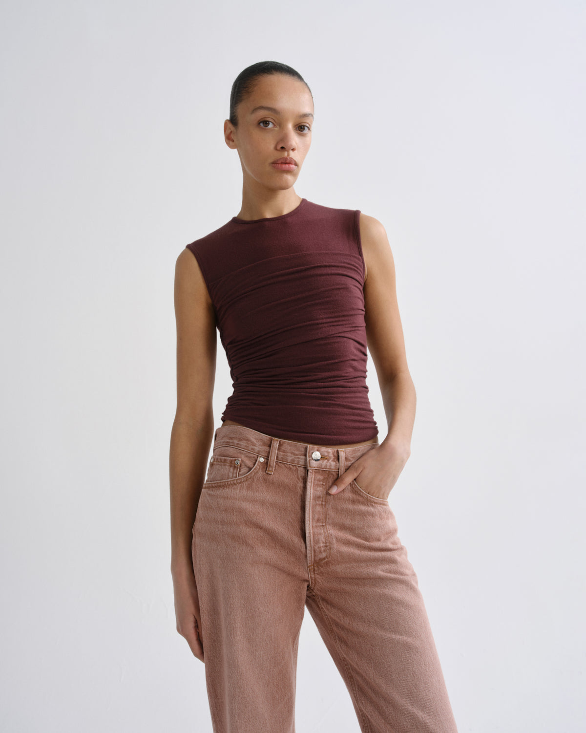agolde-theodore-tank-top-currant-burgunder-cashmere image 1