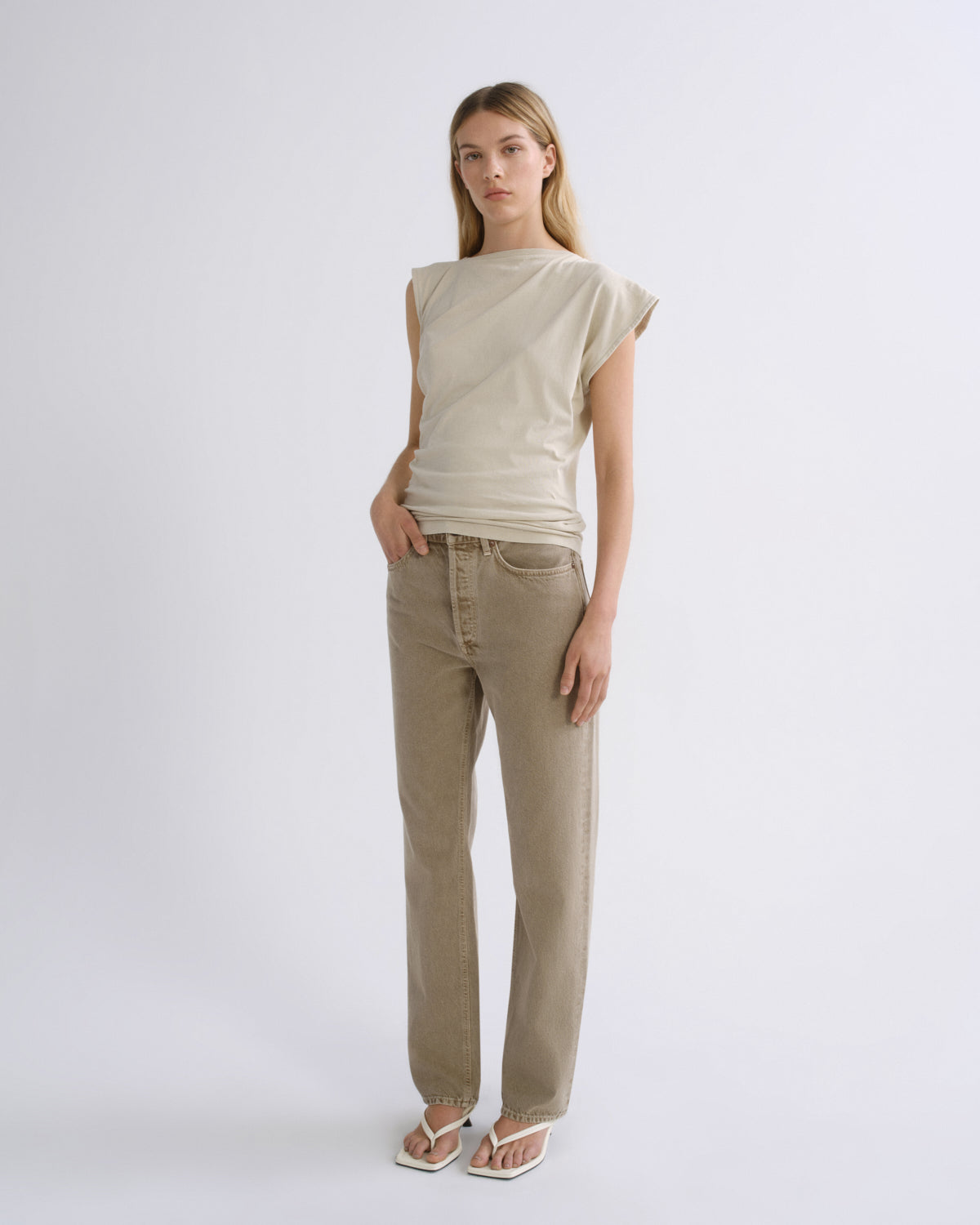 agolde-lana-jean-trail-relaxed-straight-jeans image 4