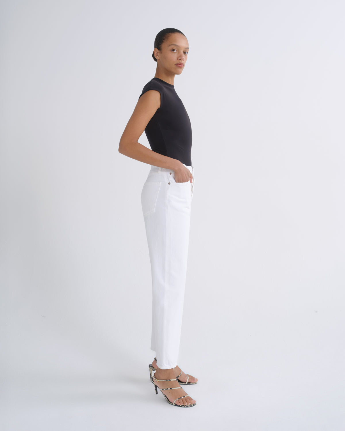 agolde-90-s-pinch-waist-crop-marshmallow-wei-damen image 4