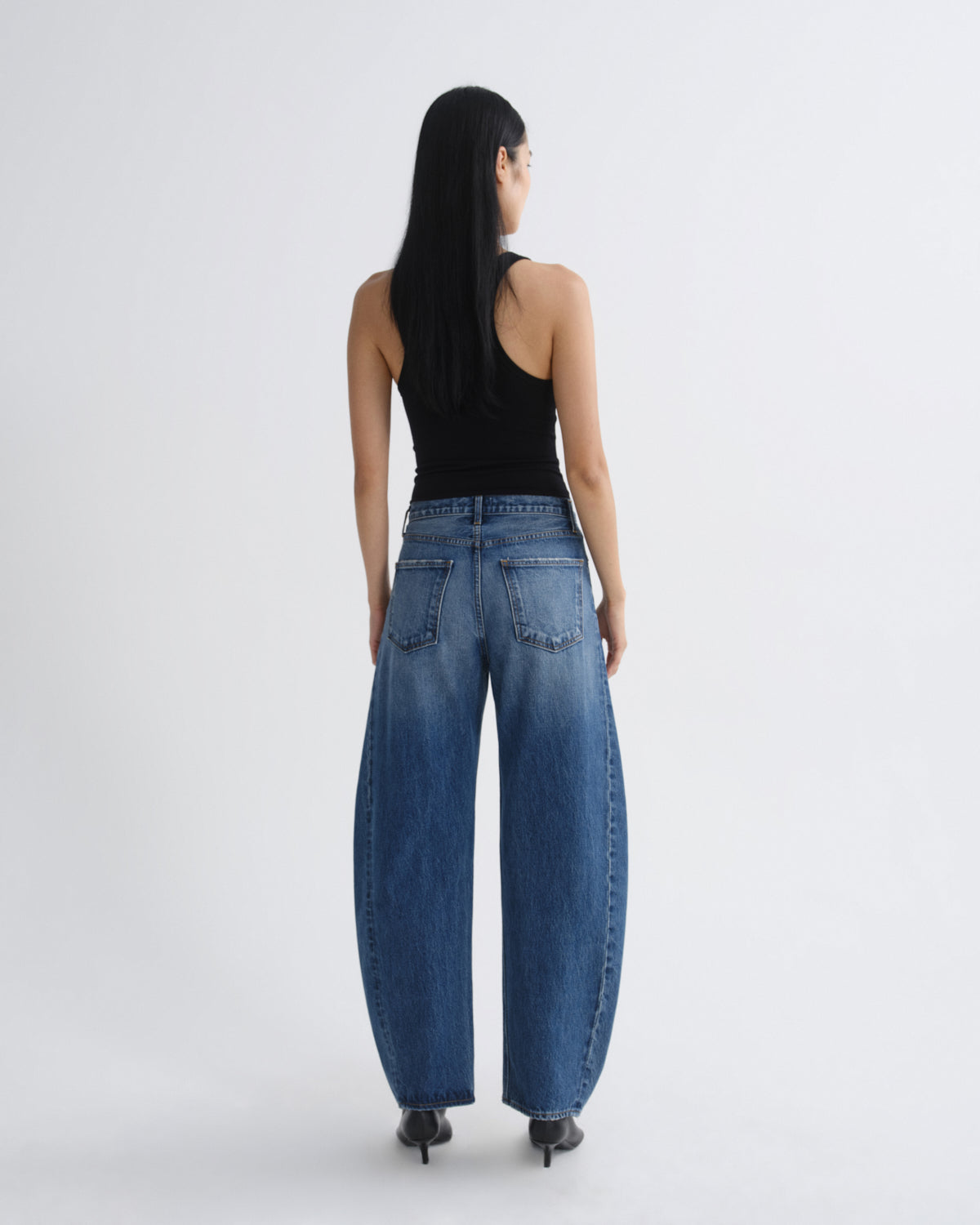 agolde-luna-taper-petite-29-jeans-logical image 2