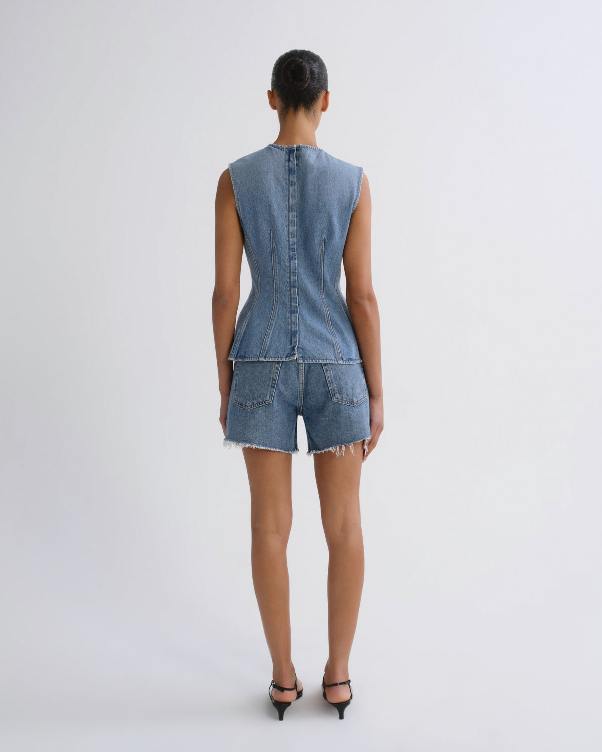 agolde-parker-long-short-skywave-jeansshorts-blau image 2