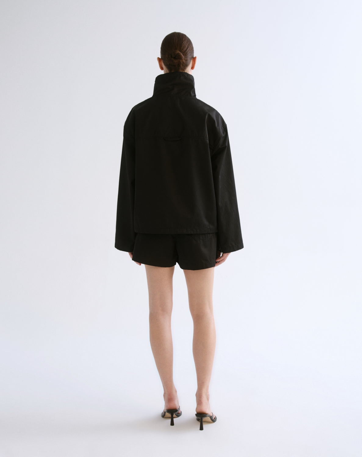 agolde-lydia-nylon-popover-anorak-jacke-schwarz-damen image 2