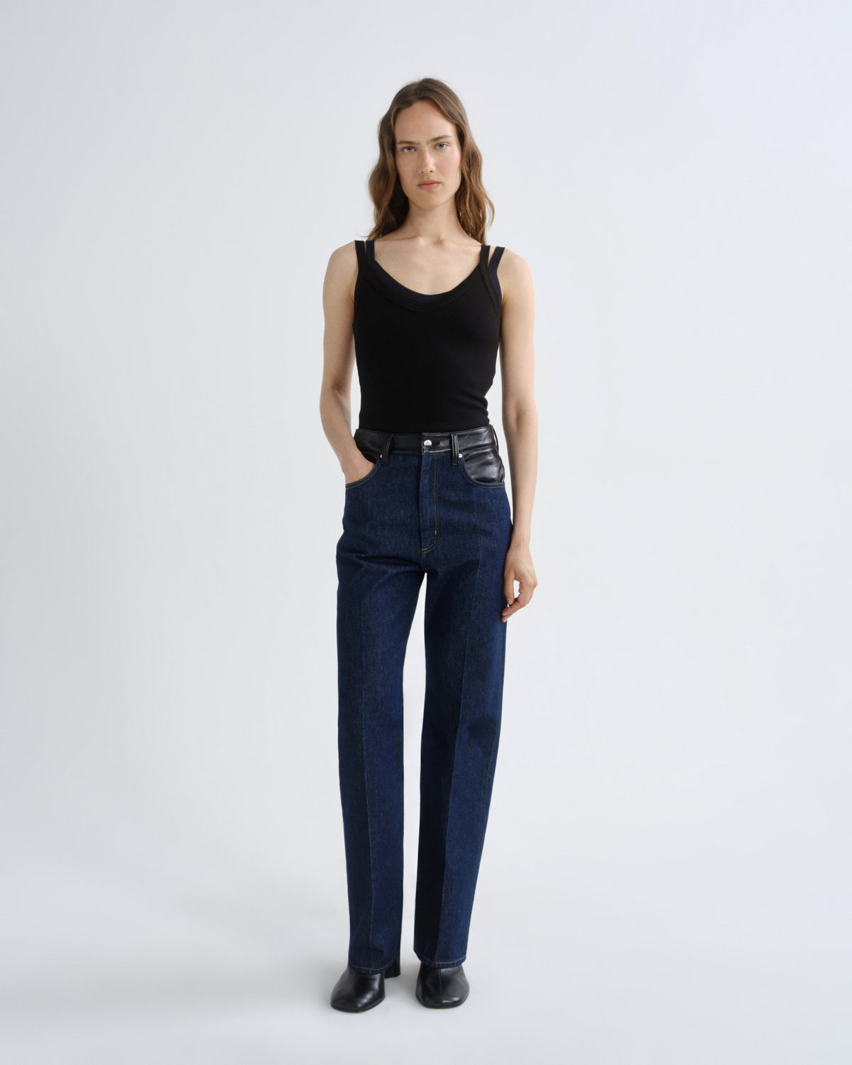agolde-jordan-tank-black-top-schwarz-bio-baumwolle image 5