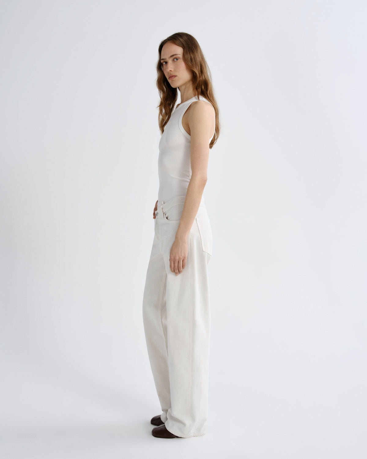 agolde-andre-racer-tank-top-vapor-ripp-viskose image 3