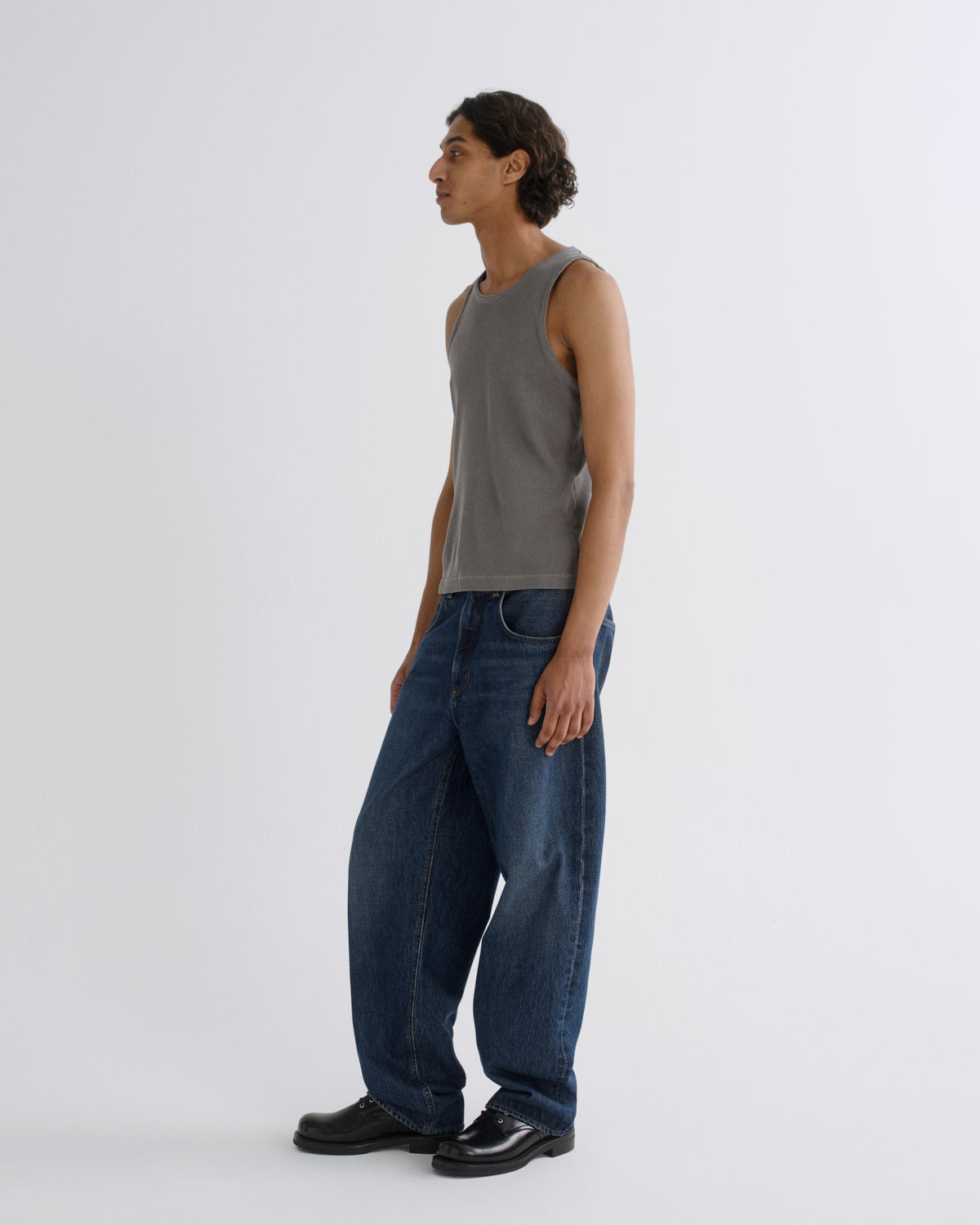 agolde-viggo-tank-top-herren-pewter-rippstrick image 5