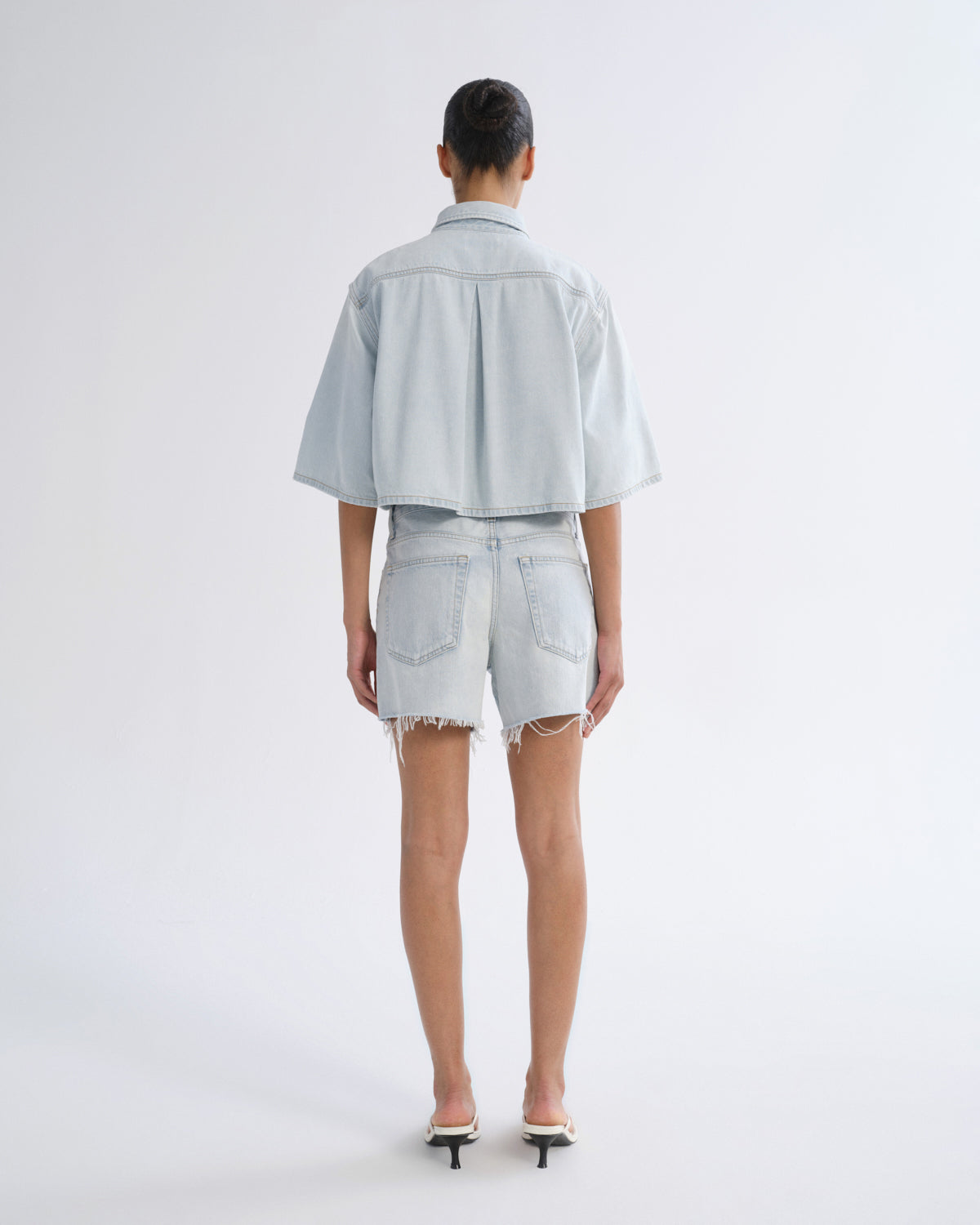 agolde-nye-short-recall-damen-jeansshorts-hellblau-relaxed image 2