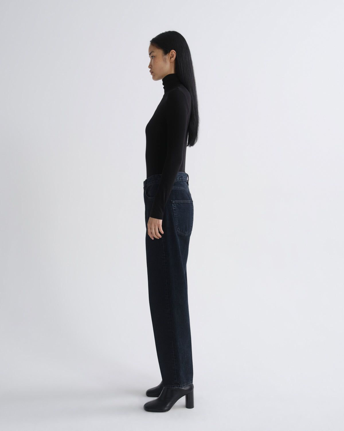 agolde-pascale-turtleneck-damen-pullover-schwarz-rollkragen image 3