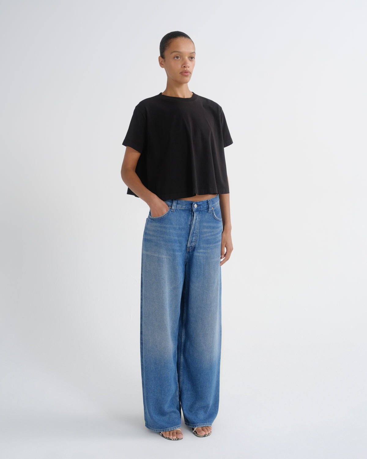 agolde-rounded-baggy-flyweight-jeans-expression-dunkelblau image 3
