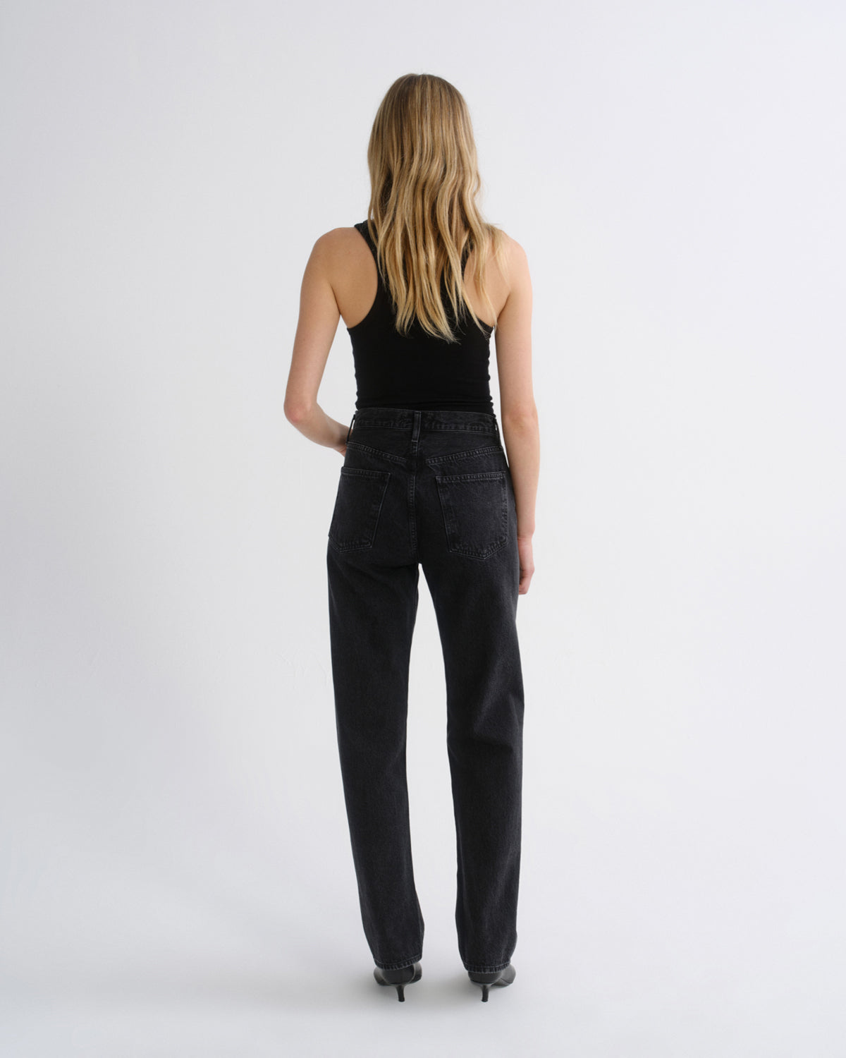 agolde-90-s-pinch-waist-jeans-straight-vanta-schwarz-long image 2