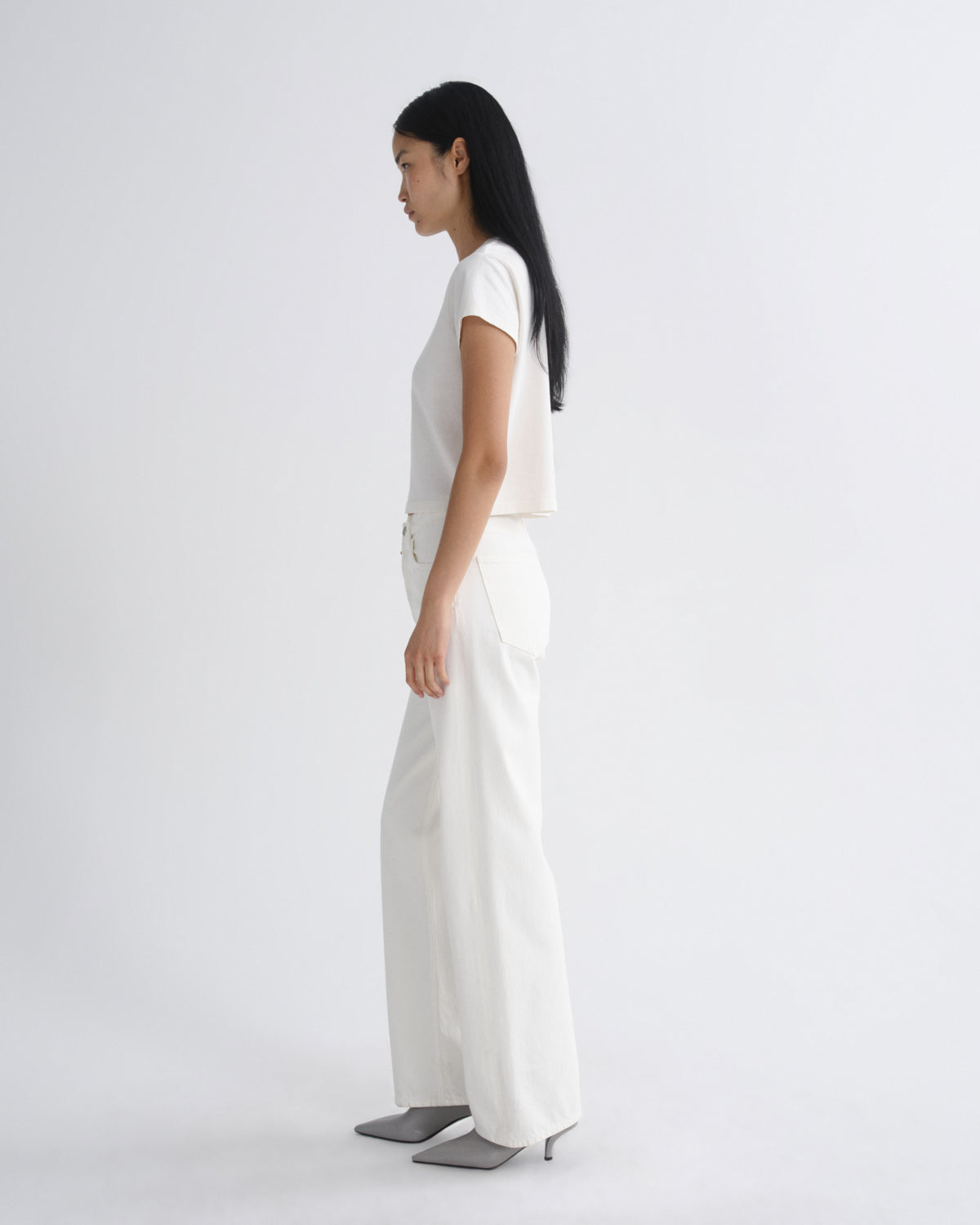 agolde-adine-shrunken-tee-t-shirt-bone-wei image 3