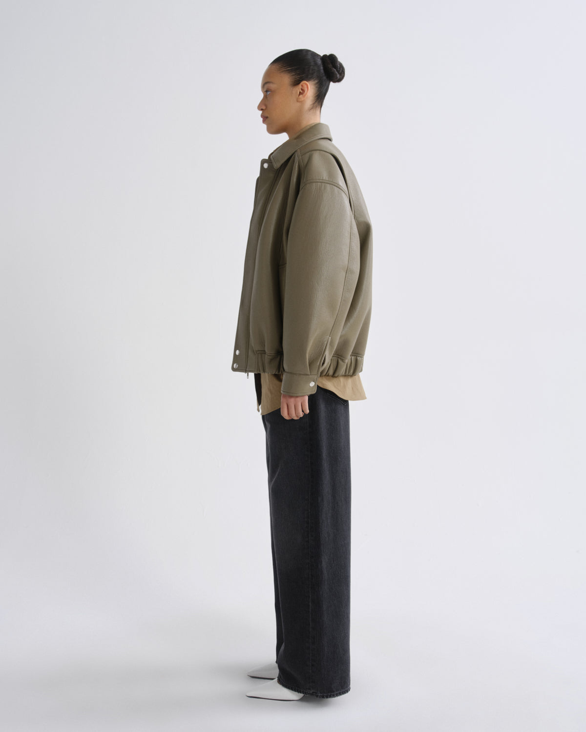 agolde-ona-bomberjacke-canopy-kunstleder-gr-n image 4