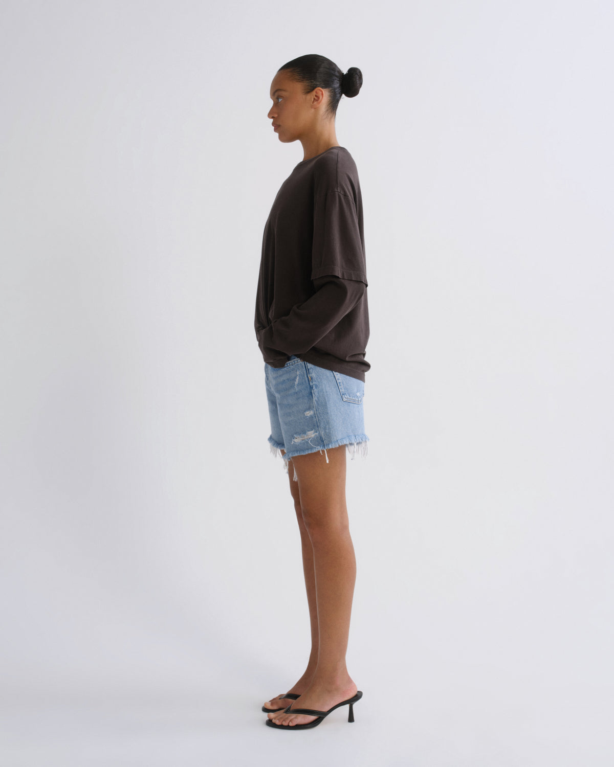 agolde-parker-long-short-swapmeet-shorts-hellblau image 4