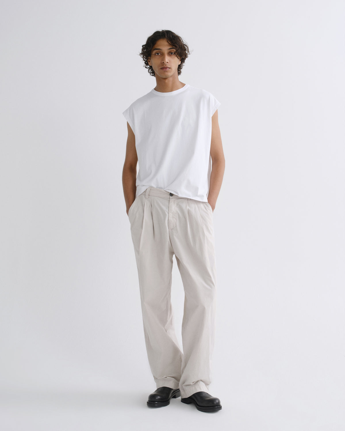 agolde-slater-hose-bone-bundfalte-herren image 3