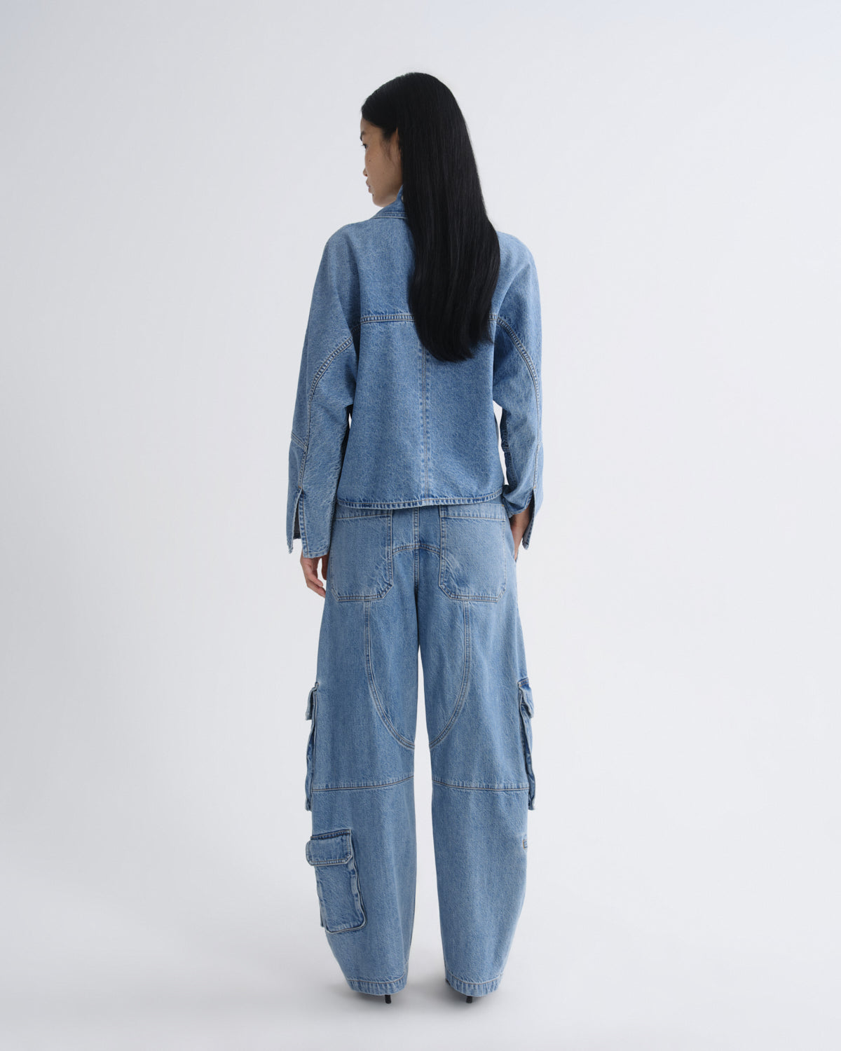 agolde-kembra-top-weightless-magnify-indigo-langarm image 2