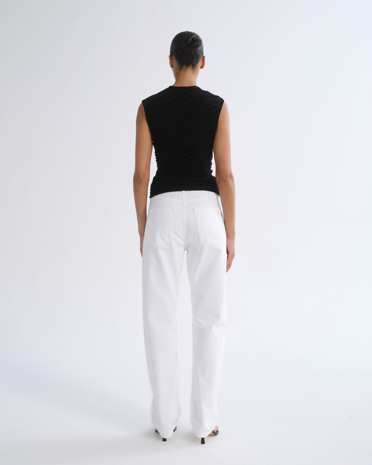 agolde-90-s-mid-rise-straight-32-jeans-marshmallow-wei image 2