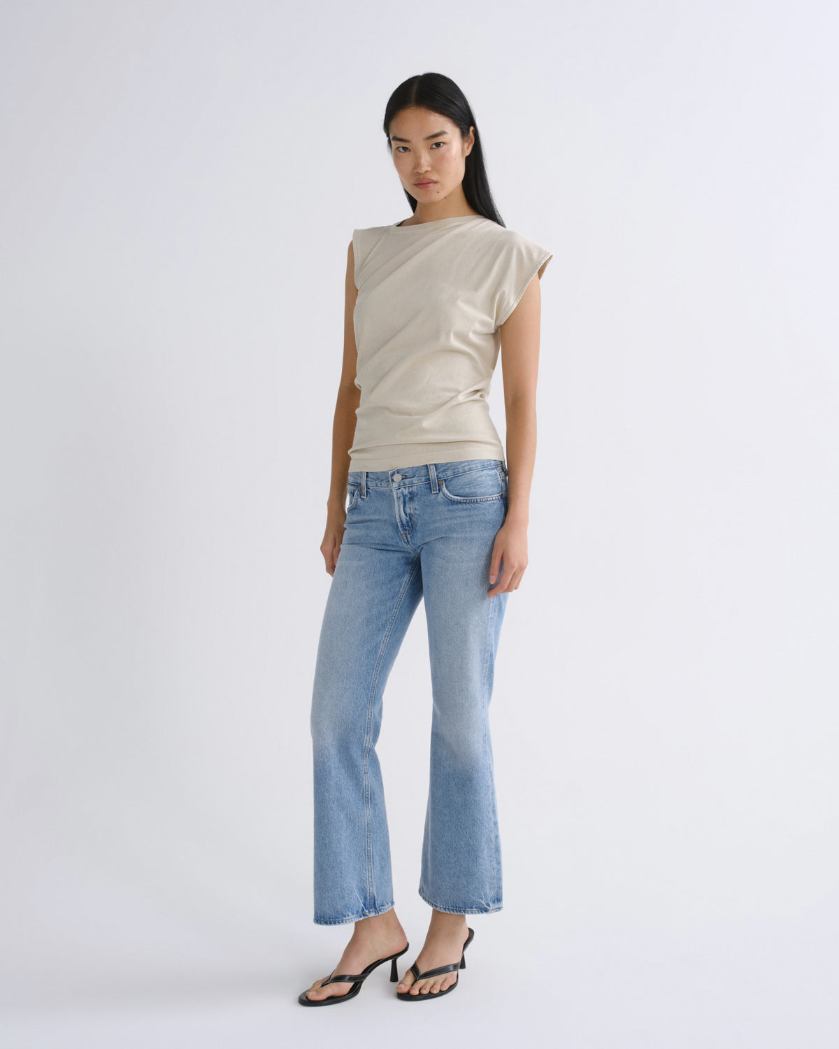 agolde-low-rise-boot-ankle-jeans-stream-hellblau-bootcut image 4