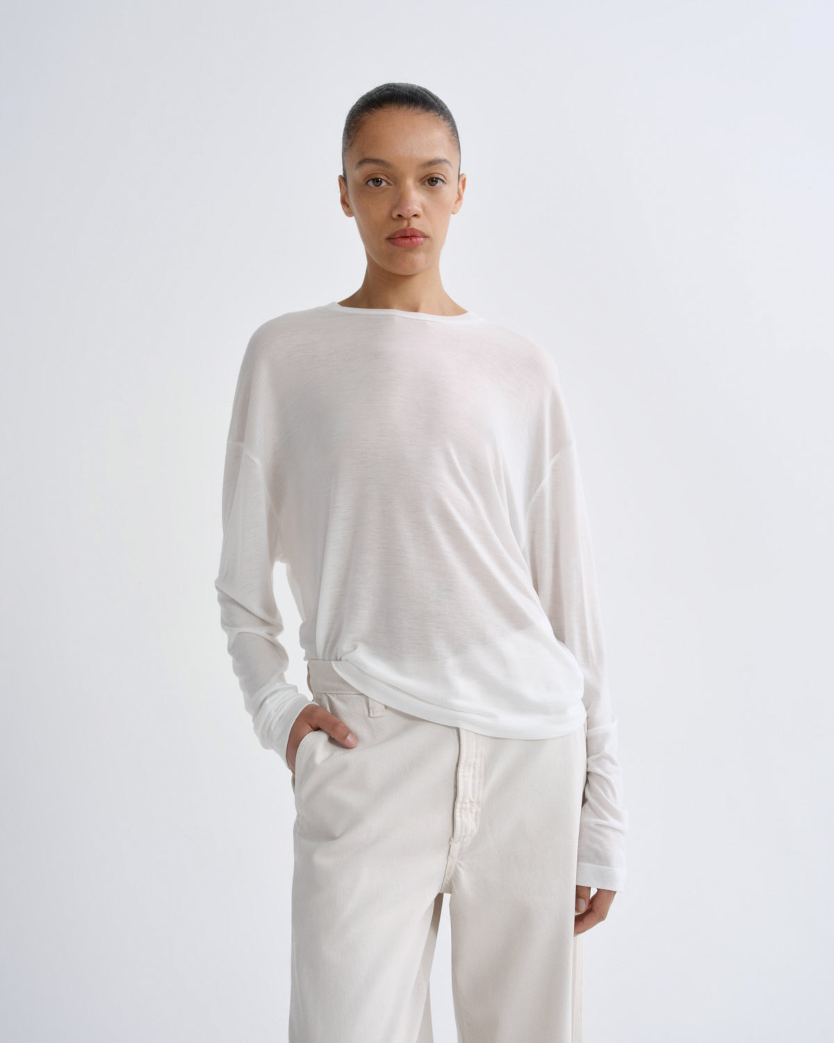 agolde-sasha-tee-tencel-jersey-t-shirt-gesso-langarm image 1