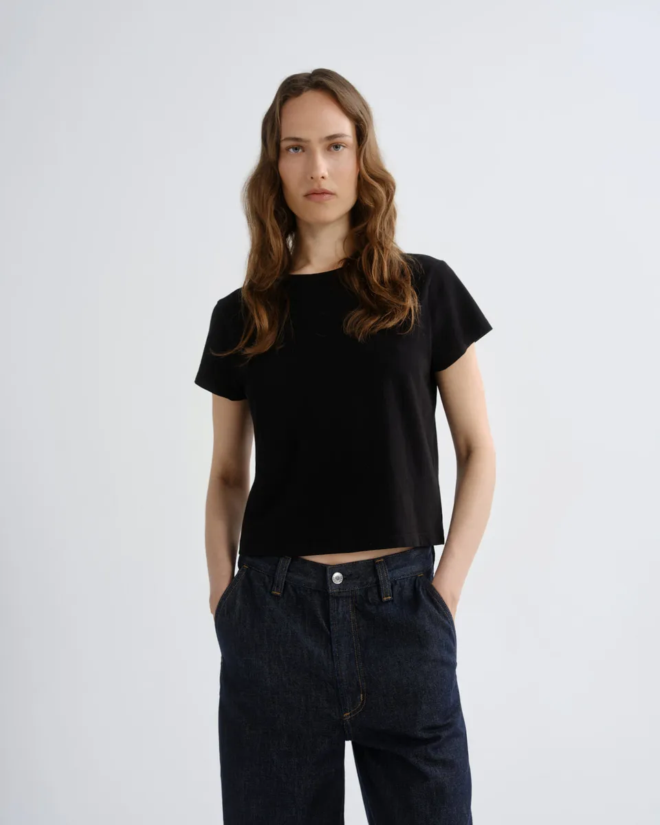 agolde-adine-shrunken-tee-t-shirt-schwarz-bio-baumwolle image 1