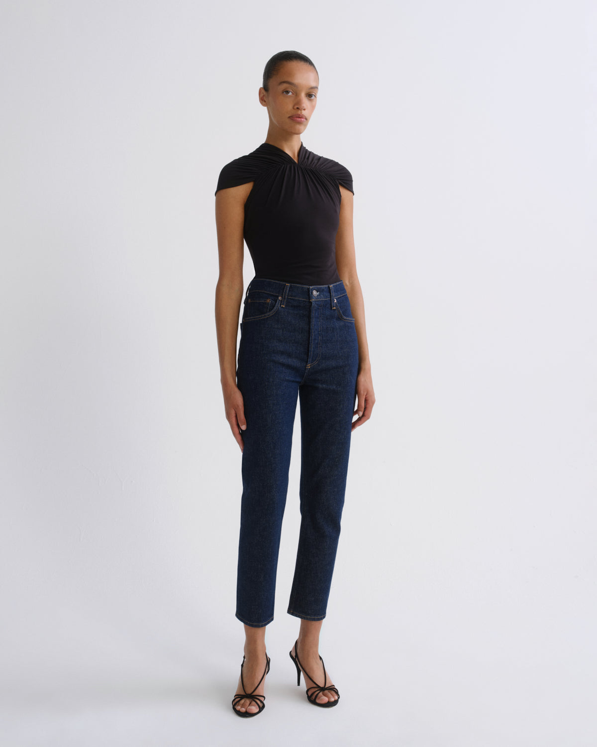 agolde-riley-straight-crop-jeans-reissue-indigo image 3