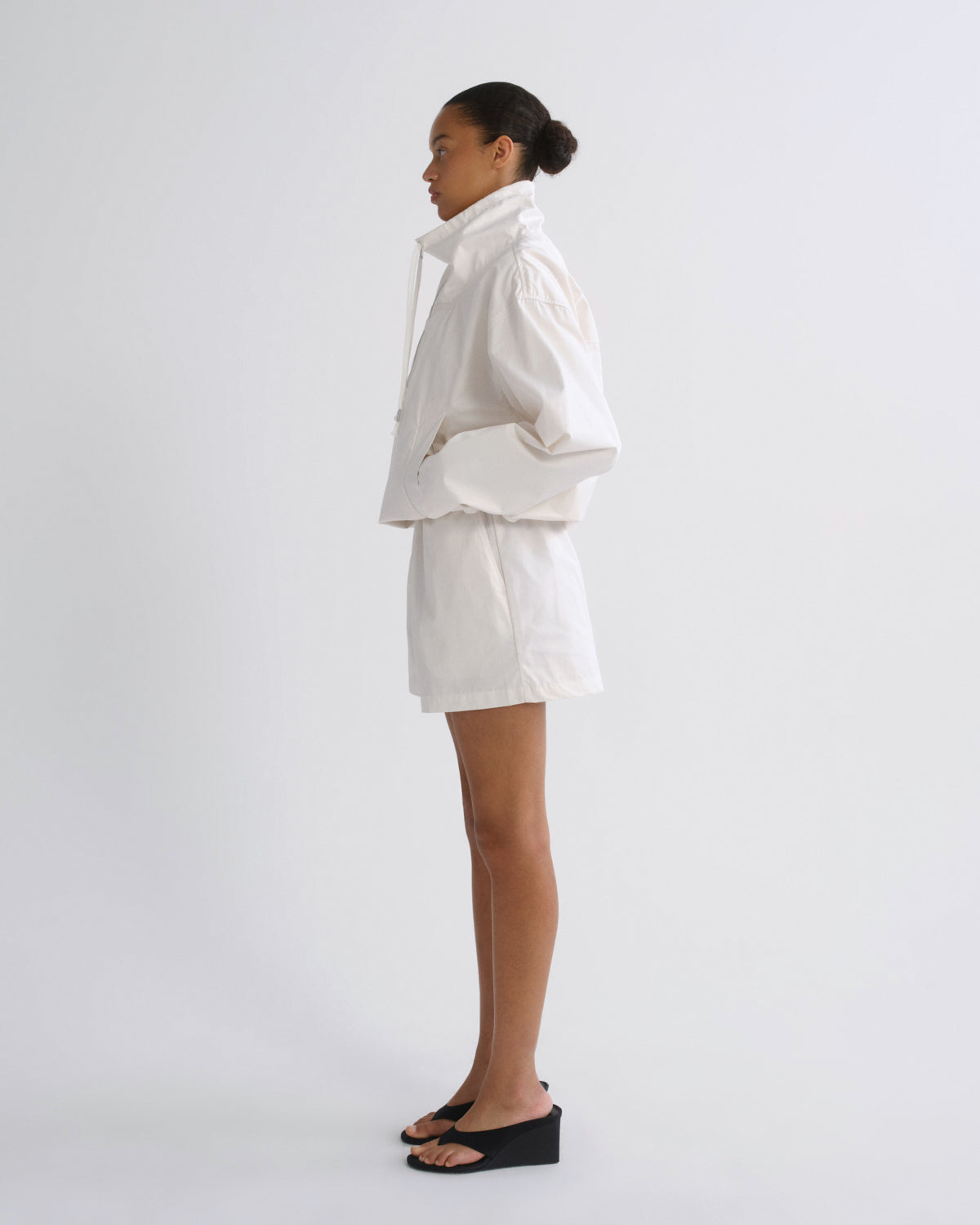 agolde-lydia-nylon-popover-anorak-jacke-chalk-white-nylon image 3