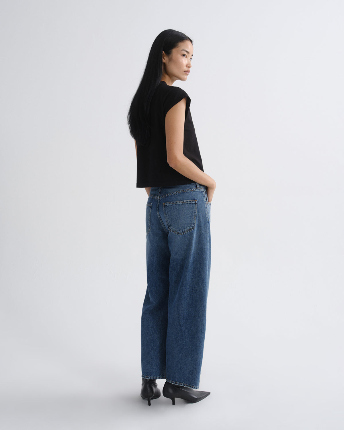 agolde-low-curve-crop-curb-damen-jeans-indigo image 2