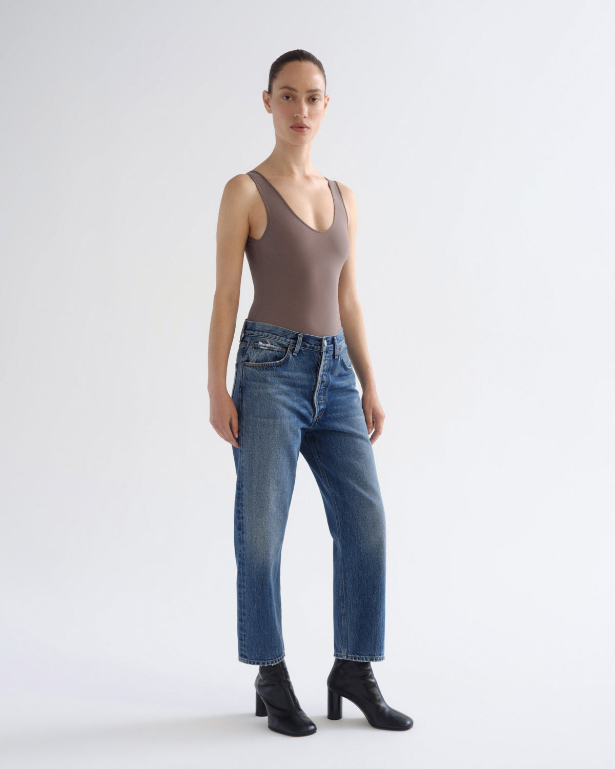 agolde-90-s-crop-straight-bounty-indigo-damen image 3