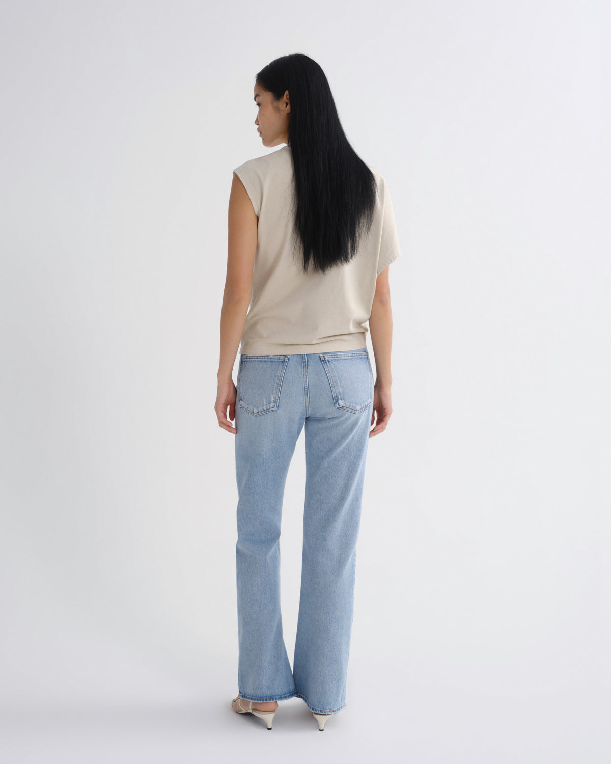 agolde-kick-boot-jeans-orten-mittelblau-mid-rise image 2