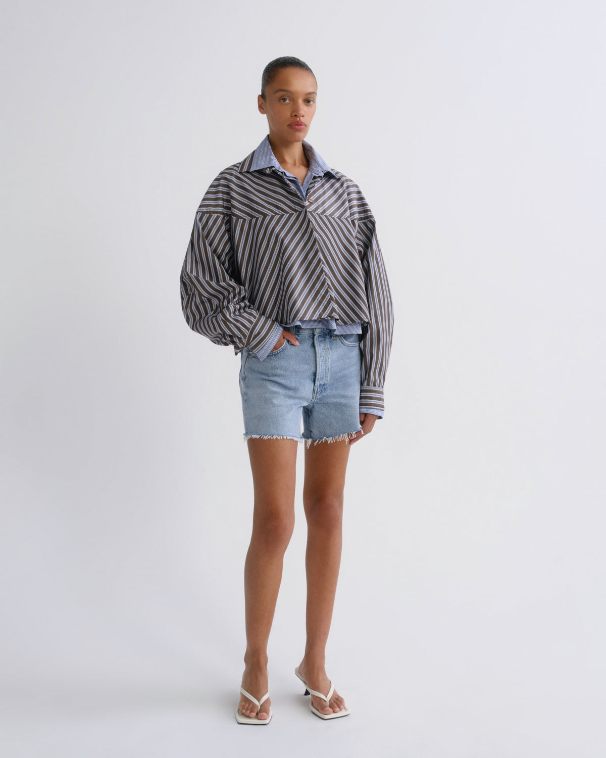 agolde-parker-long-short-jeansshorts-replica-hellblau image 3