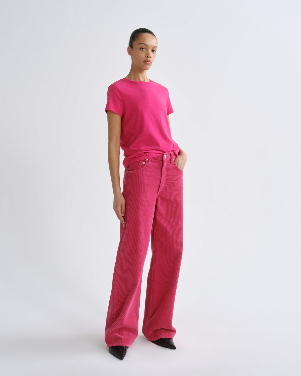 agolde-low-curve-jean-cordjeans-cerise-pink-cord image 4