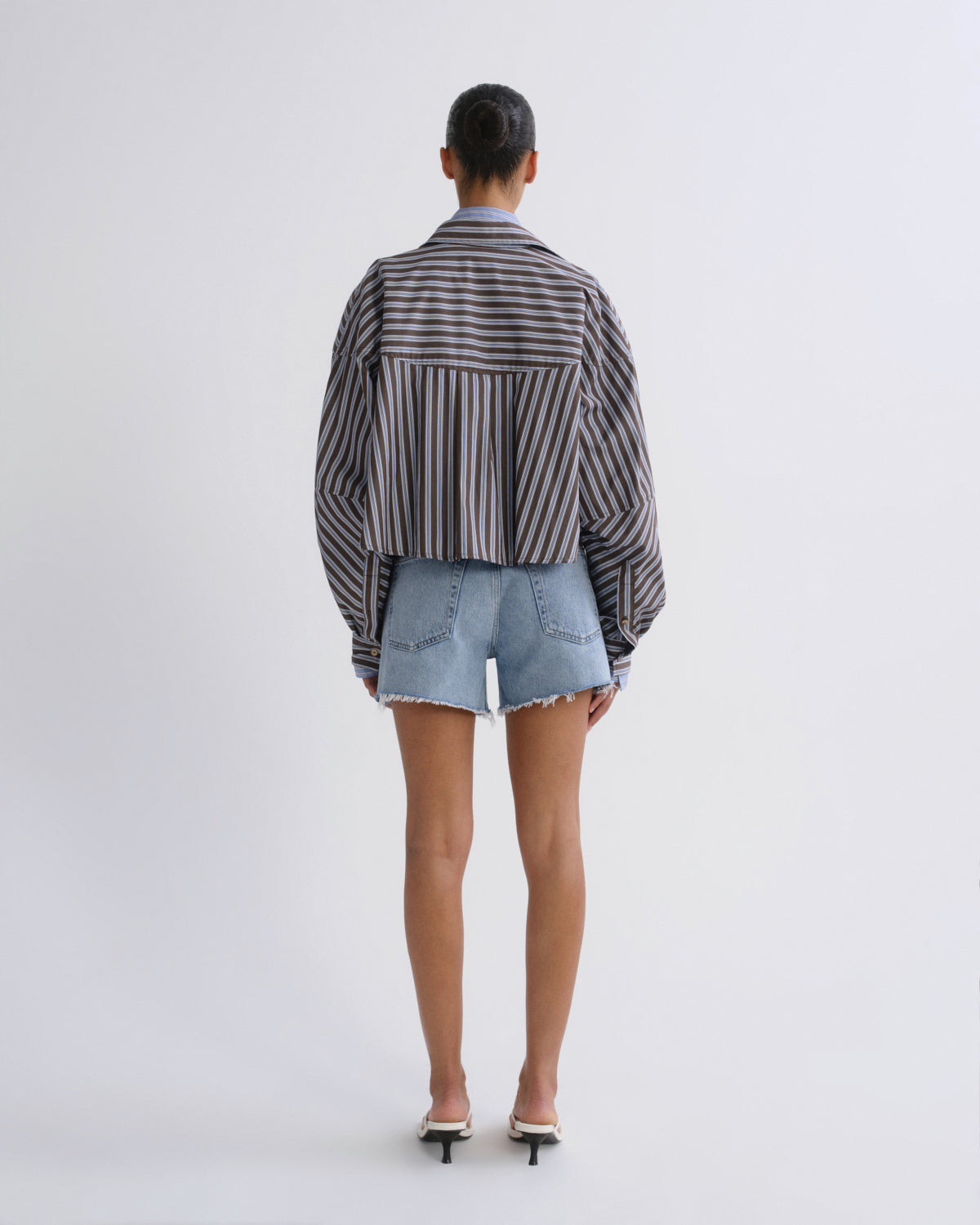 agolde-parker-long-short-jeansshorts-replica-hellblau image 2