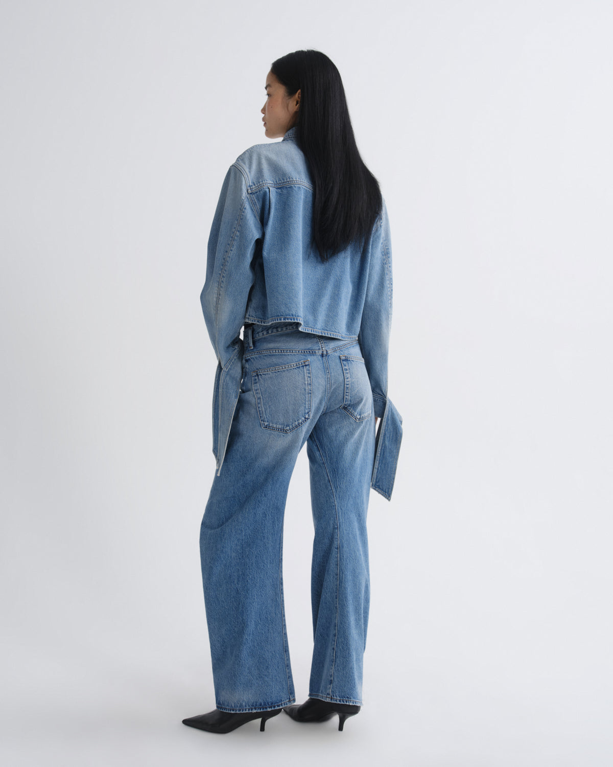 agolde-hewitt-hemd-index-indigo-denim-cropped image 2