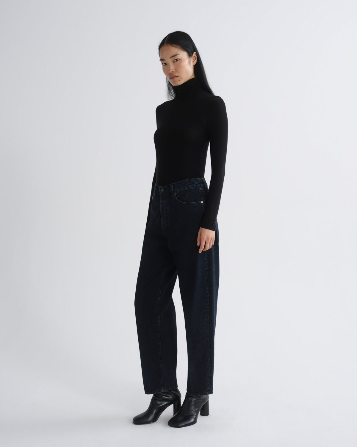 agolde-pascale-turtleneck-damen-pullover-schwarz-rollkragen image 4