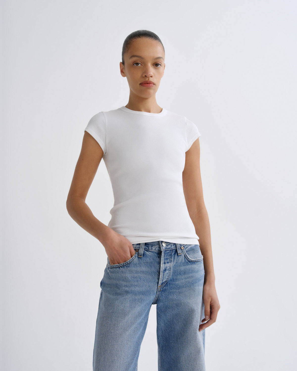 agolde-edison-tee-t-shirt-damen-white-figurbetont image 1