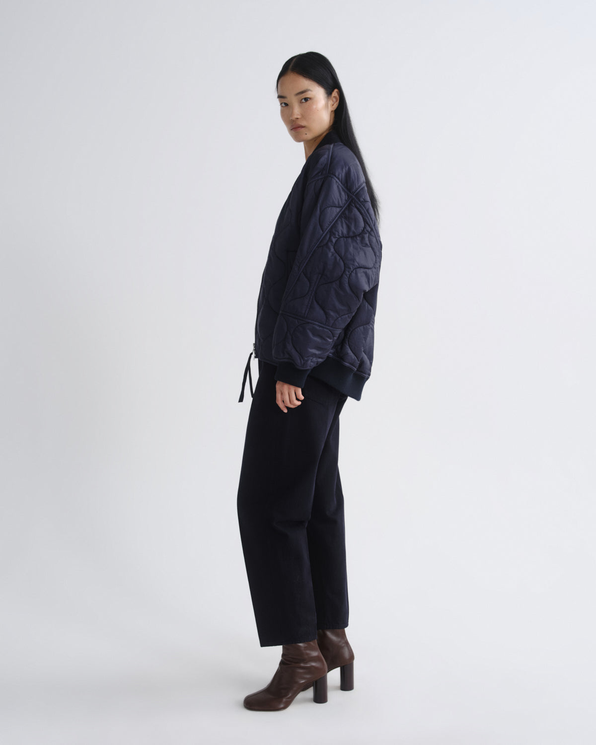agolde-isla-quilted-jacket-steppjacke-ink-damen-navy image 4